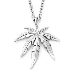 Necklace med hampa blad hängande