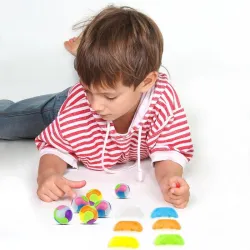 DIY monterad boll - sex-petal kombination - pedagogisk leksak