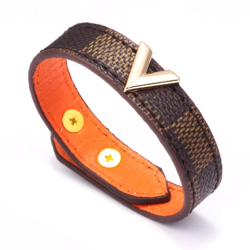 Leather bracelet - unisex - gold metal button - gift