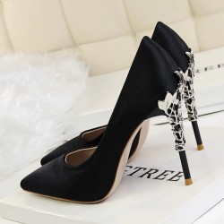 Sexy pumps - with metal carved thin high heel