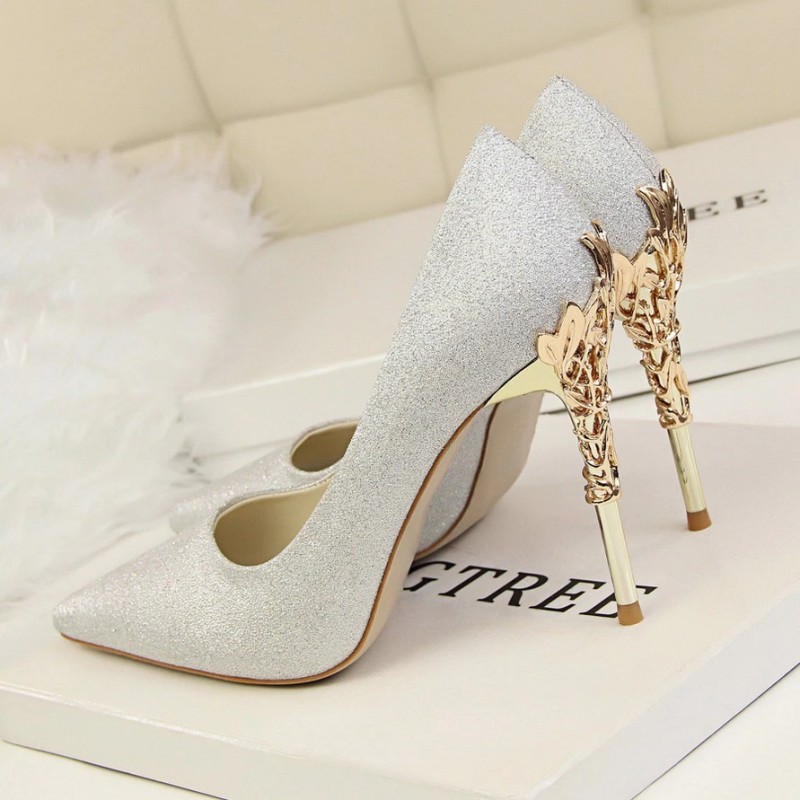 Sexy pumps - with metal carved thin high heelsHigh heels