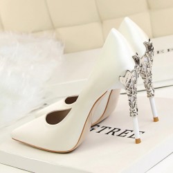 Sexy pumps - with metal carved thin high heelsHigh heels