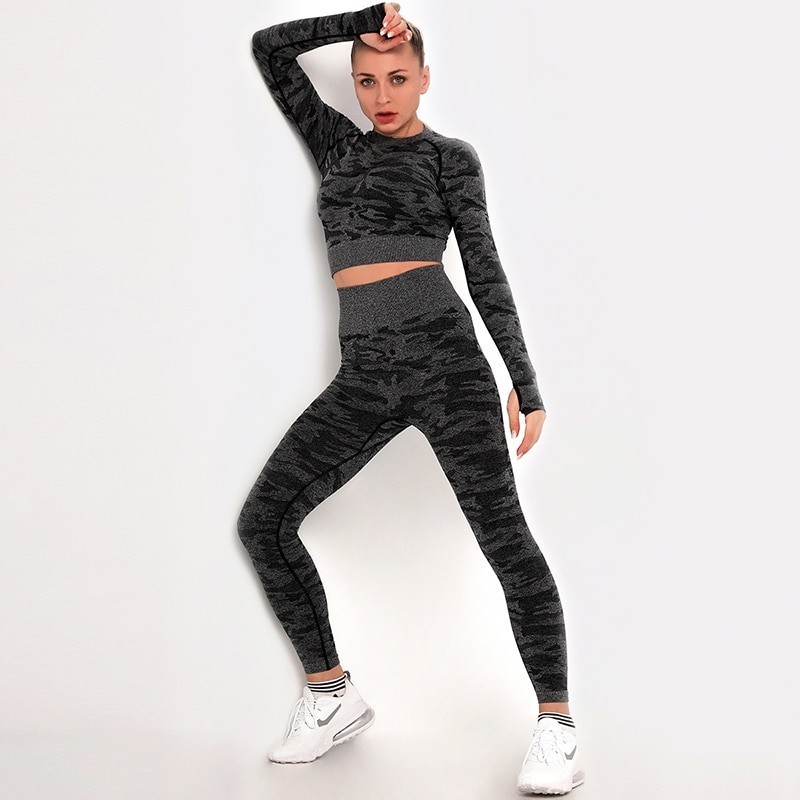 Seamless camouflage fitness set - o-neck - long sleeve shirt / leggings