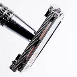 Shaving razor - double edge - with one bladeShaving
