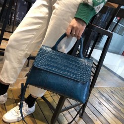 Crocodile Pattern Split Leather Women Handbag Large Cow Leather Female Totes Brand Designer Business Women Leather Shoulder Bag