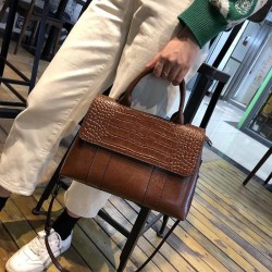 Crocodile Pattern Split Leather Women Handbag Large Cow Leather Female Totes Brand Designer Business Women Leather Shoulder Bag