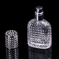 Återfyllningsbar glasflaska för parfym med finfördelare 30 ml - 50 ml