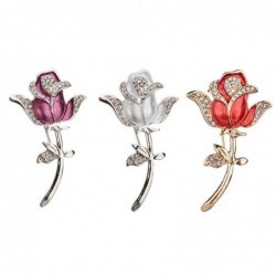 Elegant brooch with crystal rose