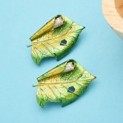 Wuli&baby New Design Czech Rhinestone Silkworm Leaf Brooches Women Men Insect Party Office Brooch Pins Gifts