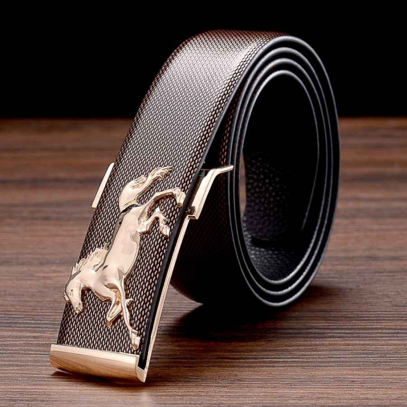 Fashionable leather belt - metal buckle with horse