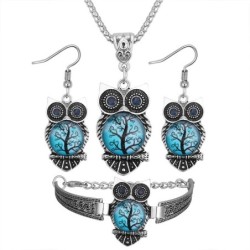 Vintage owl design jewellery set - for that special occasion - pendant / bracelet / earrings