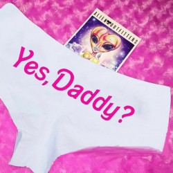 Sexiga roliga trosor - bomullstrosor - "Yes Daddy" bokstäver