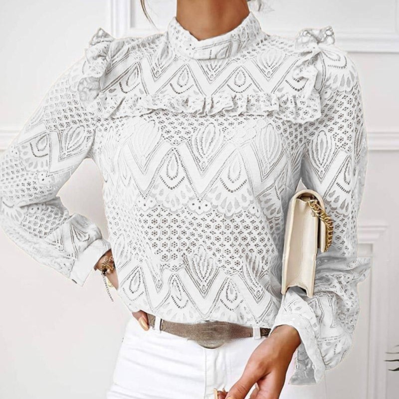 Elegant långärmad blus - med volanger - ihåliga spetsbroderier