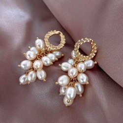Eleganta guldörhängen - med flera lager pärlor