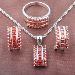Elegant smyckeset - med röda zirkoner - halsband - örhängen - ring