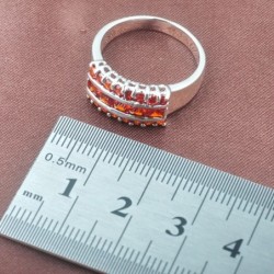Elegant smyckeset - med röda zirkoner - halsband - örhängen - ring