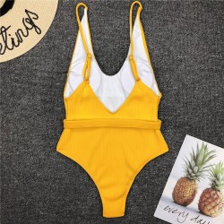 Sexig ribbaddräkt i ett stycke - brasiliansk monokini - med skärp