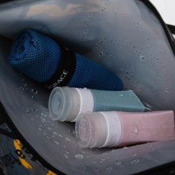 Snygg åkpåse - med skofack - stor kapacitet - vattentät - unisex - graffitidesign