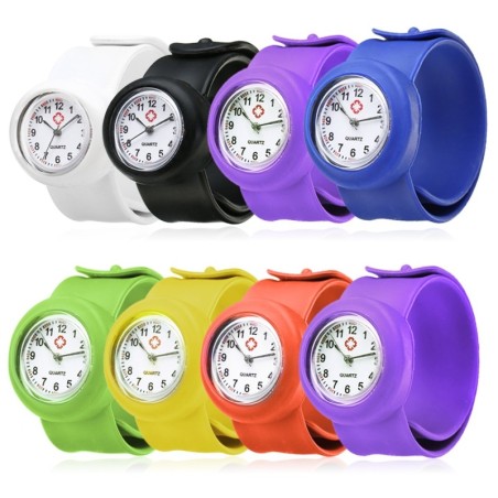 Fashionable quartz kids watch - slap-on silicone strapWatches