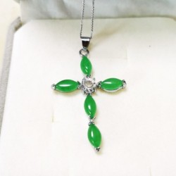 Silver necklace - green jade emerald cross pendant - 925 sterling silverNecklaces