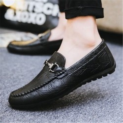 Moderiktiga platta skor för män - slip on loafers - äkta läder