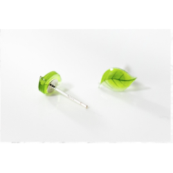 Small green leaves stud earrings - silver platedEarrings