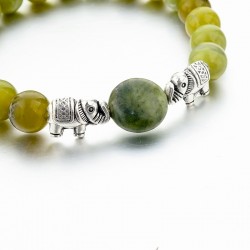 Gröna naturstenspärlor / silverelefant - armband