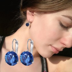 Eleganta örhängen - med cubic zirconia
