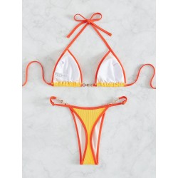 Sexig bikiniset - med metalldekorationer