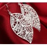 Bladformade silverörhängen