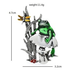 Green frog / mushroom / grass - vintage broochBrooches