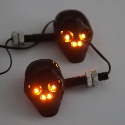Blinkers för motorcykel - svart skalle - LED - bärnstensfärgat ljus - 12V - 2 st