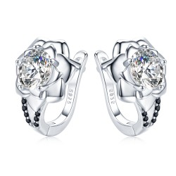 Eleganta silverörhängen - med kristallblomma