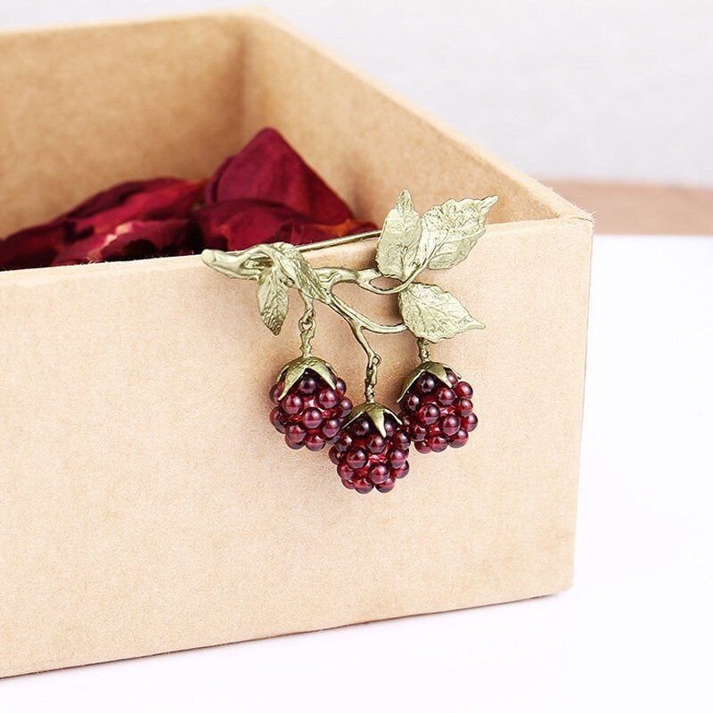Pomegranate design fruit broochBrooches