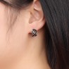 Black crystal infinity stud örhängen