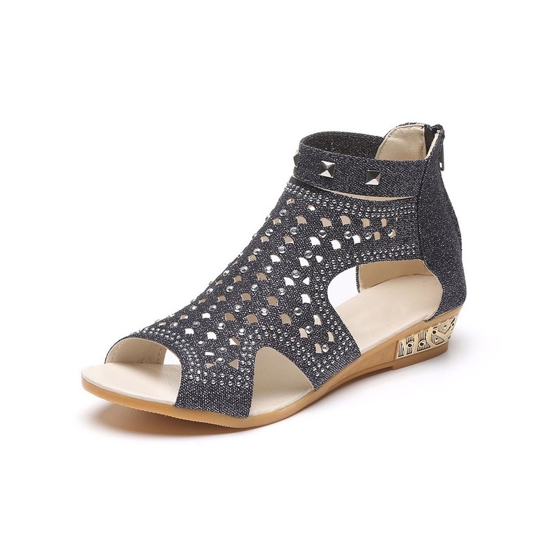 Fashion Rivet Gladiator Sandals