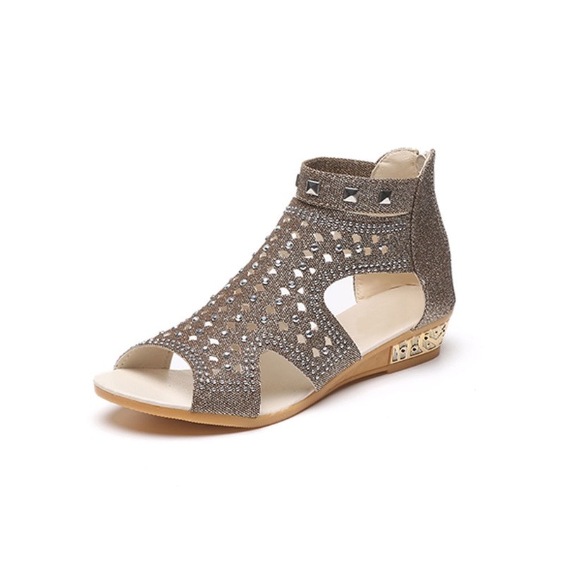Fashion Rivet Gladiator Sandals