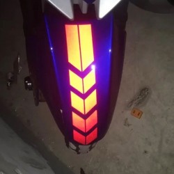 Motorcykelhjul fender reflekterande klistermärke - säkerhetsvarning pil - vattentät