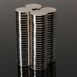 N52 neodymium magnet - small round disc 8mm x 1mm 50 piecesN52